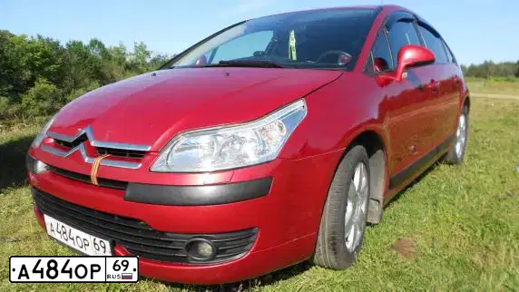Фото автомобиля CITROEN C4, 2006 — госномер К063ВТ15. Цвет: КРАСНЫЙ