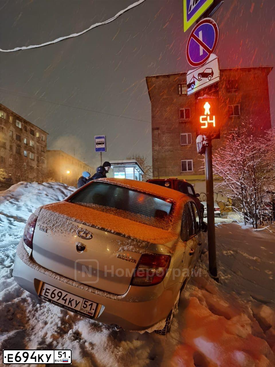 Фото автомобиля LADA GRANTA, 2018 — госномер В689ОО51