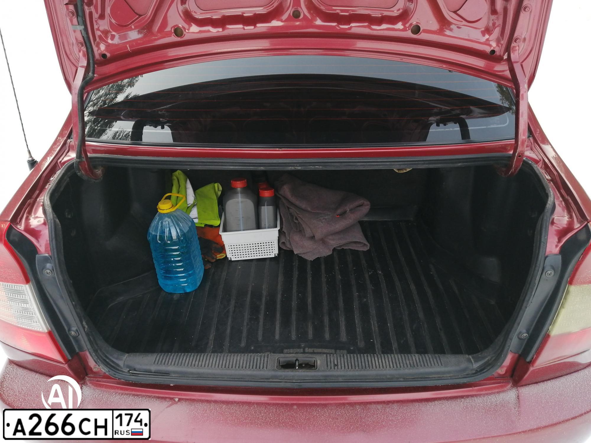 Фото автомобиля TAGAZ ACCENT, 2004 — госномер Н062КЕ774. Цвет: Красный