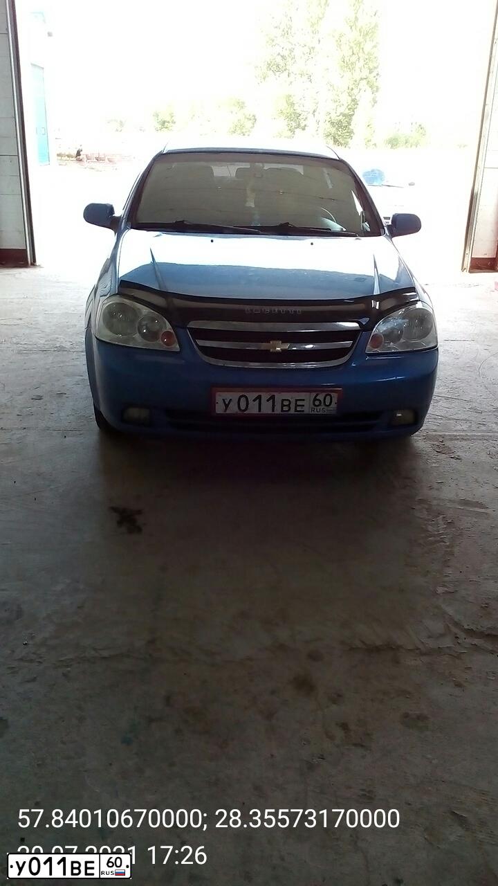Фото автомобиля CHEVROLET LACETTI, 2007 — госномер У011ВЕ60. Цвет: СИНИЙ