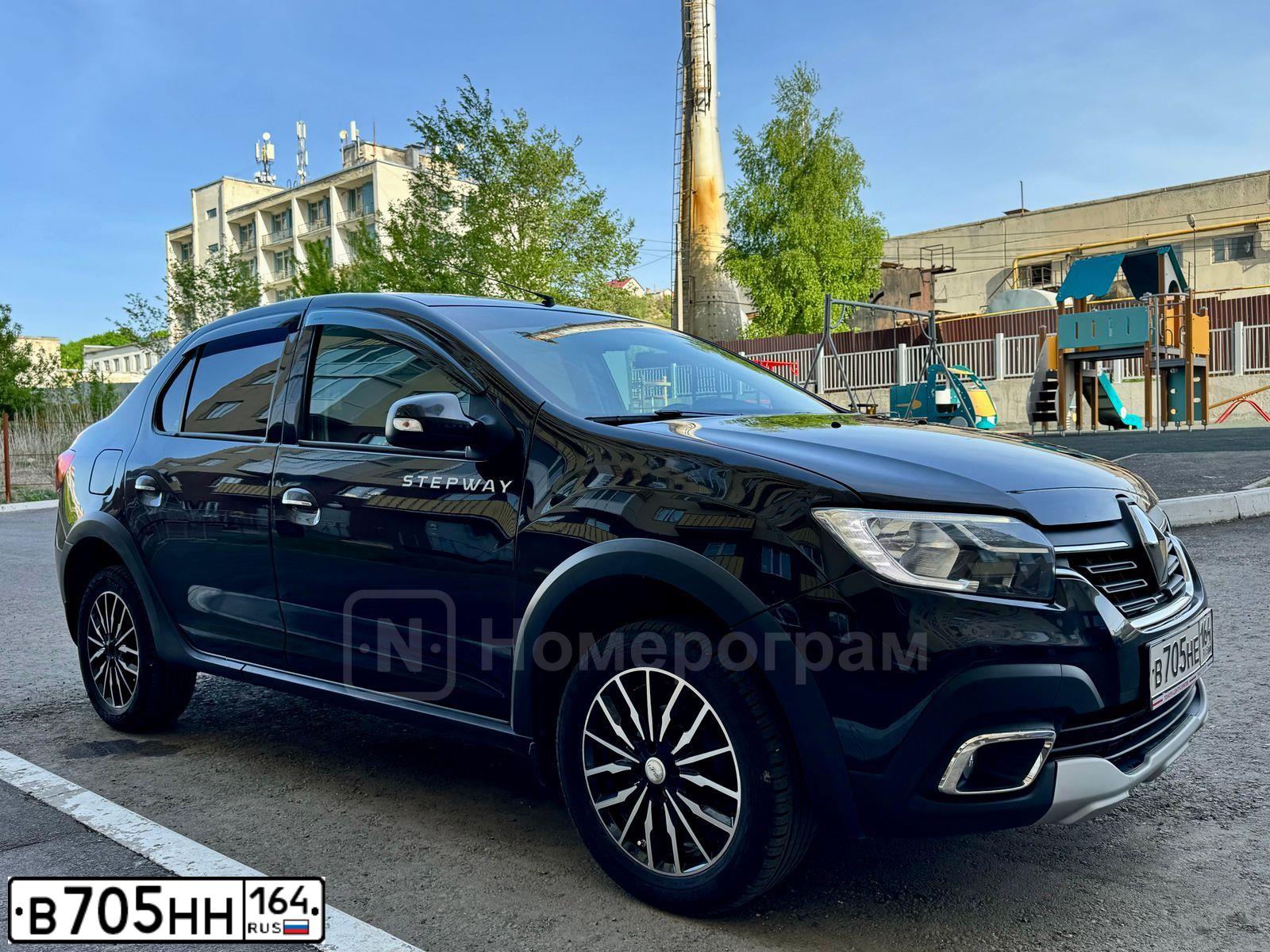 Фото автомобиля LADA LARGUS, 2019 — госномер В705НН164. Цвет: СЕРЕБРИСТЫЙ