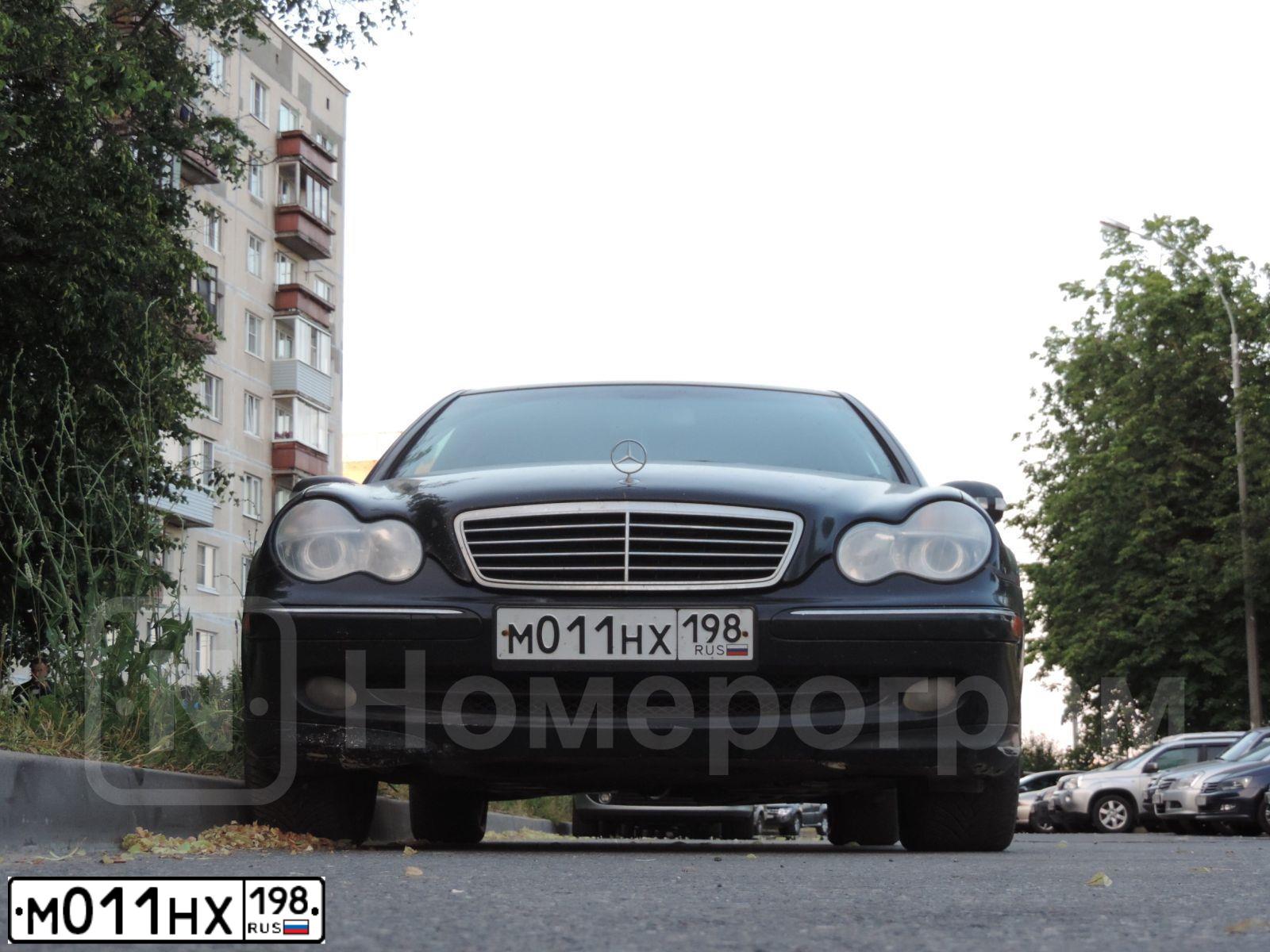 Фото автомобиля MERCEDES C-KLASSE, 2003. Цвет: ЧЕРНЫЙ