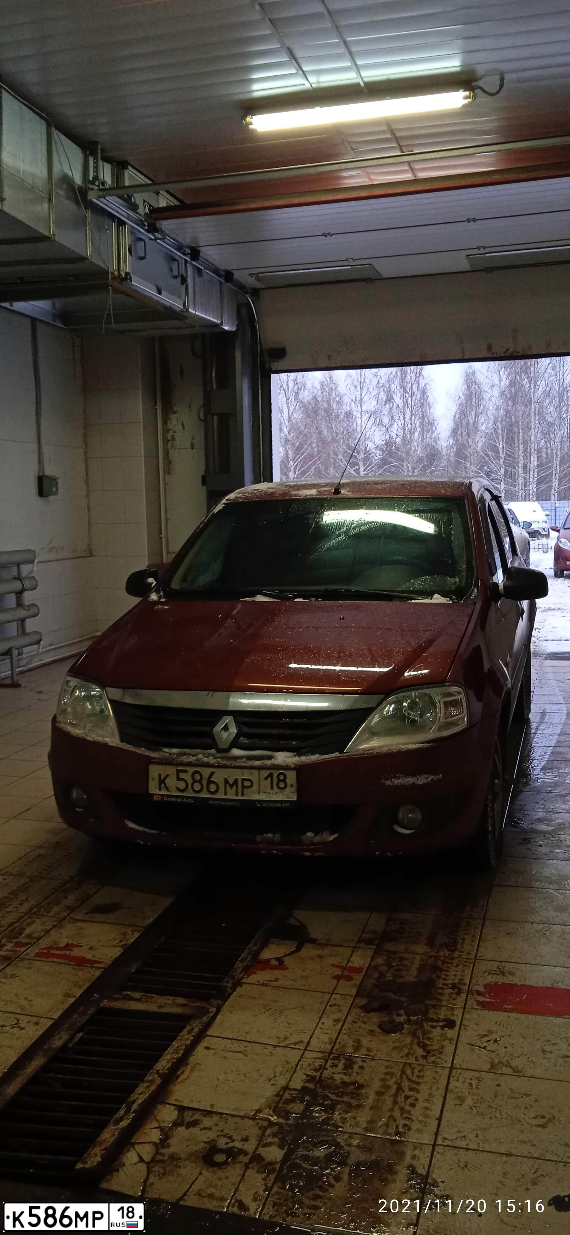 Фото автомобиля RENAULT LOGAN, 2010 — госномер К586МР18