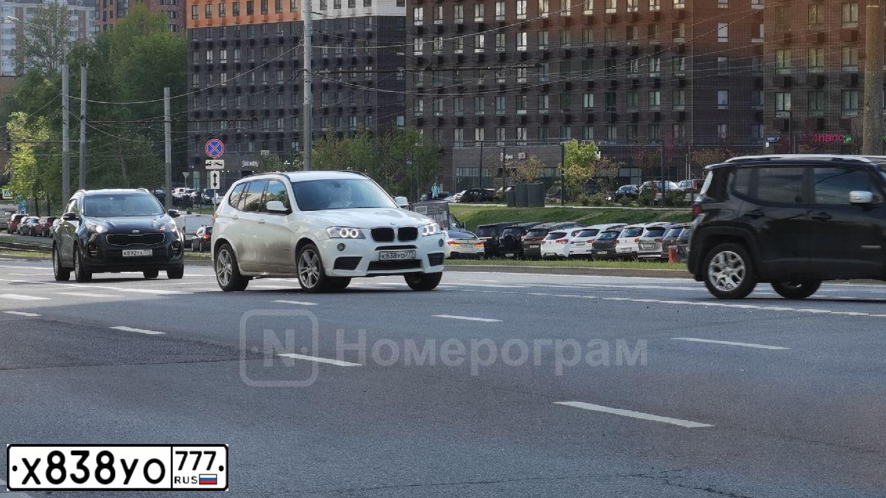 Фото автомобиля MAZDA 3, 2008 — госномер В244РУ150. Цвет: Серый