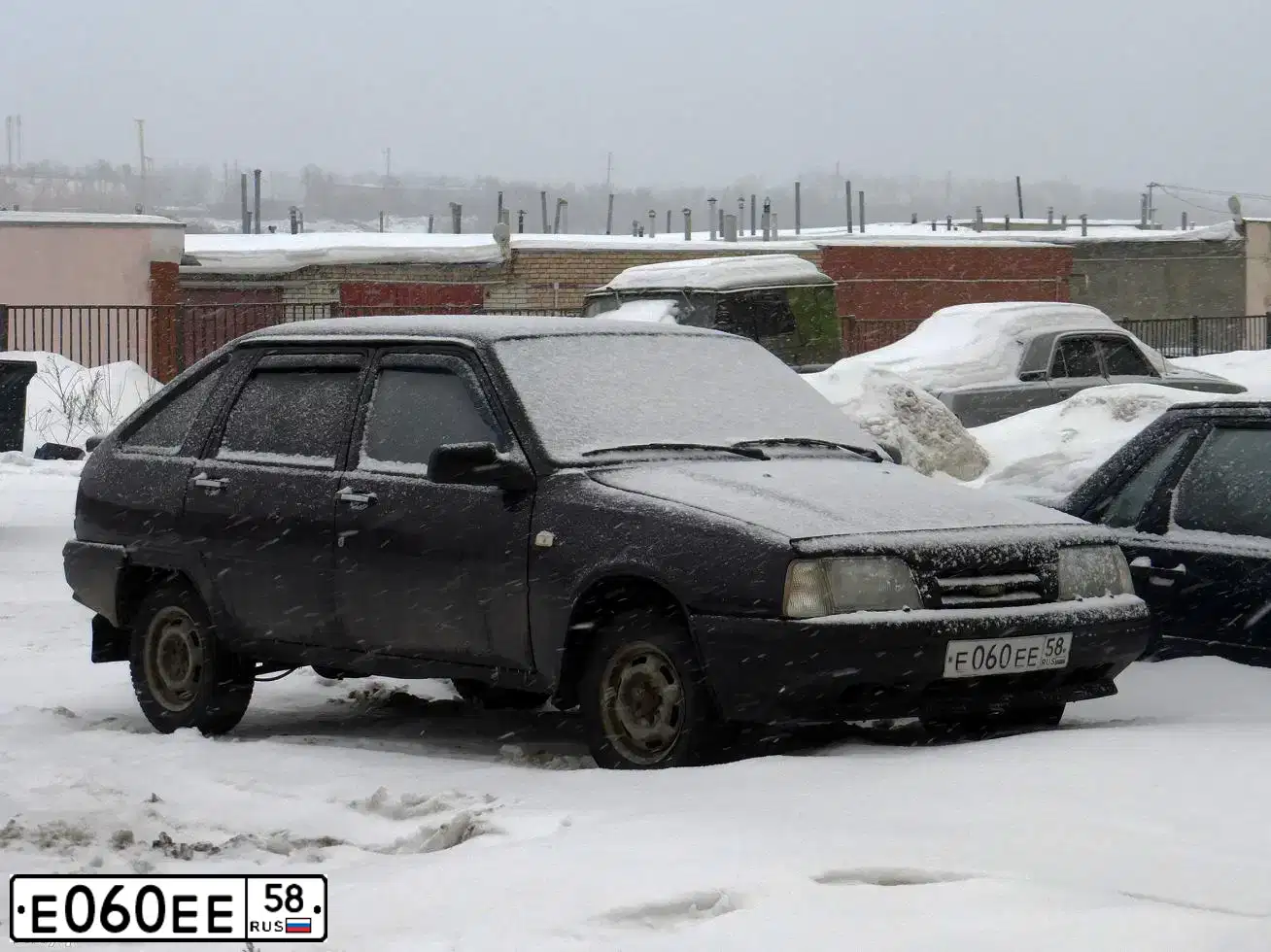 Фото автомобиля LADA 2121 NIVA, 2015 — госномер Е060ЕЕ58
