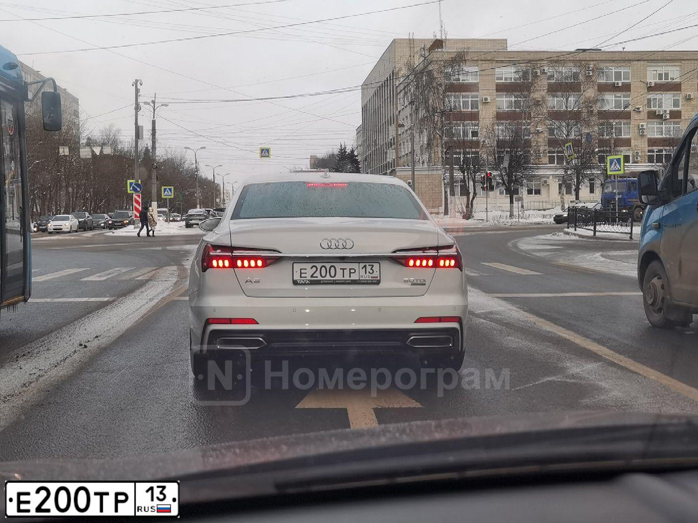 Фото автомобиля MAZ 6430 /6X4/, 2012 — госномер Е200ТР13. Цвет: Белый