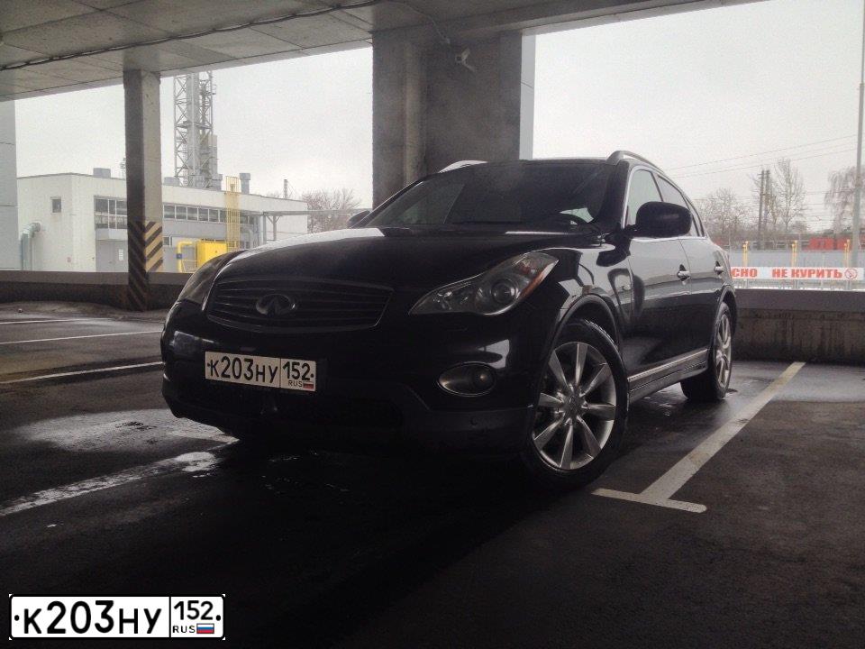 Фото автомобиля INFINITI QX50 /EX/, 2008 — госномер Е710АВ82. Цвет: ЧЕРНЫЙ