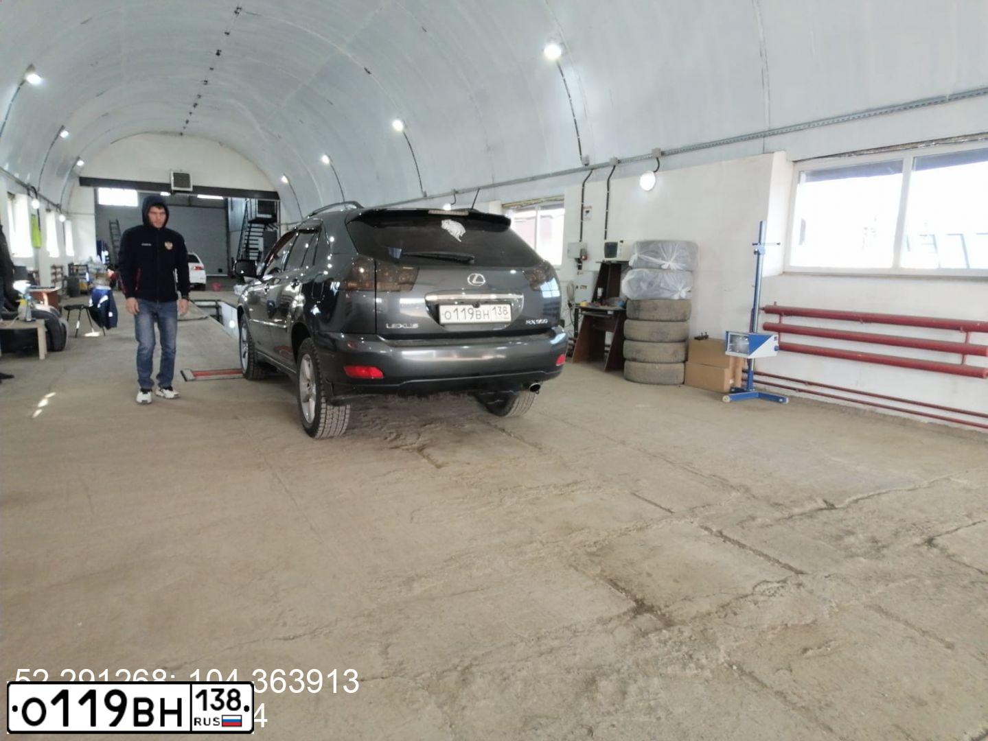 Фото автомобиля LEXUS RX, 2005 — госномер С444СО38. Цвет: ТЕМНО-СЕРЫЙ