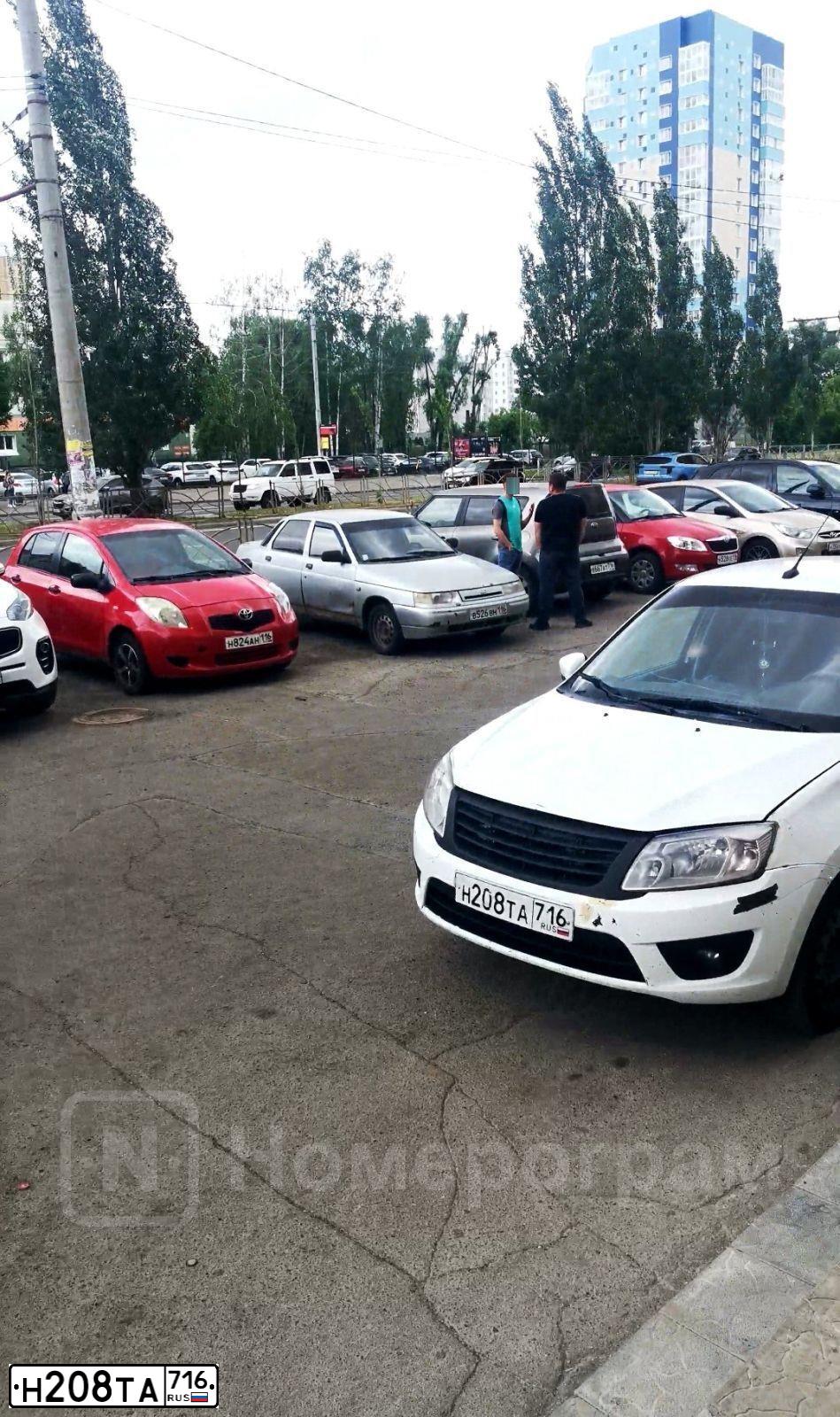 Фото автомобиля LADA GRANTA, 2015 — госномер С768ВН716. Цвет: Белый
