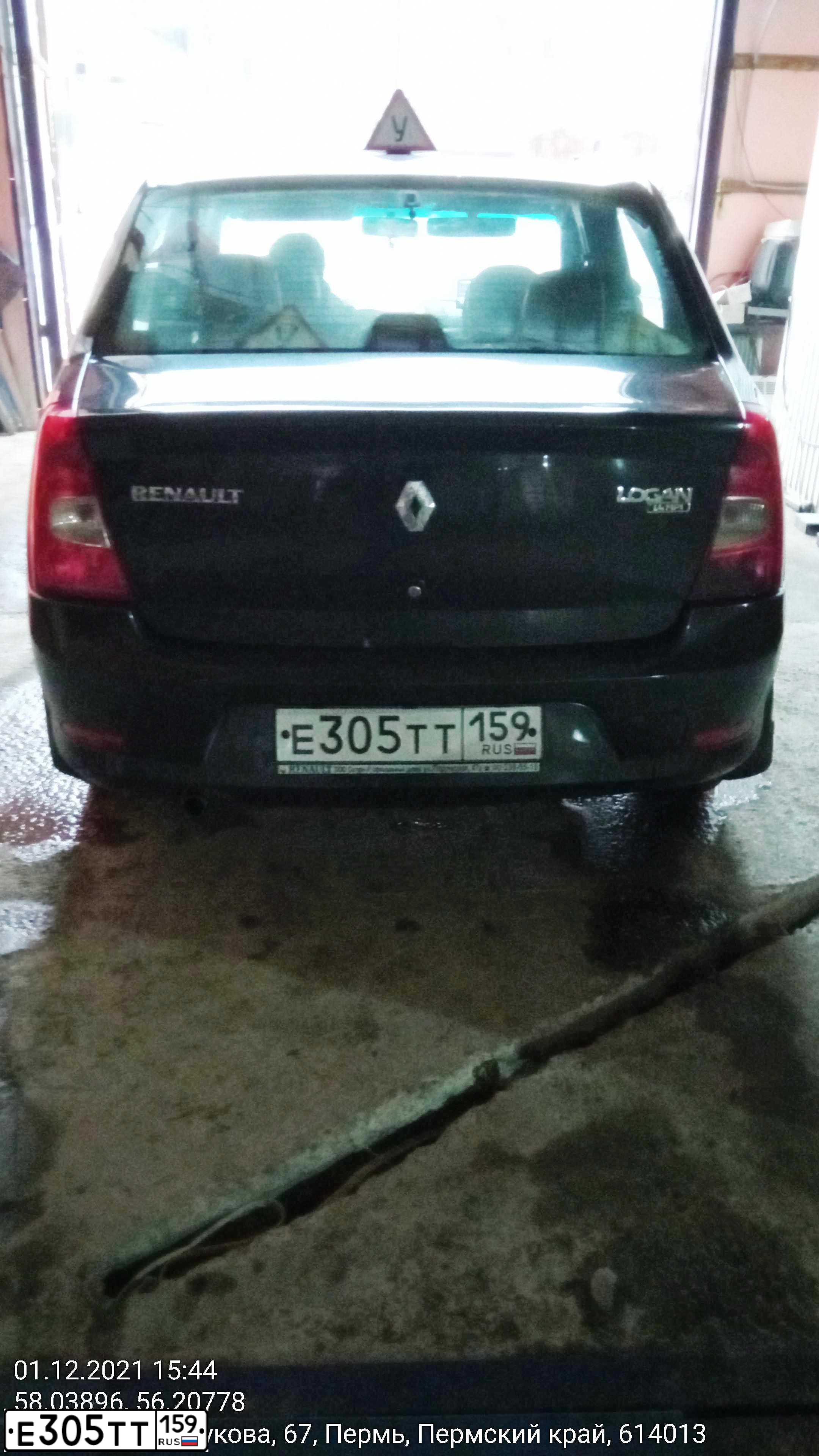 Фото автомобиля RENAULT LOGAN, 2010 — госномер О954ТН159. Цвет: ЧЕРНЫЙ