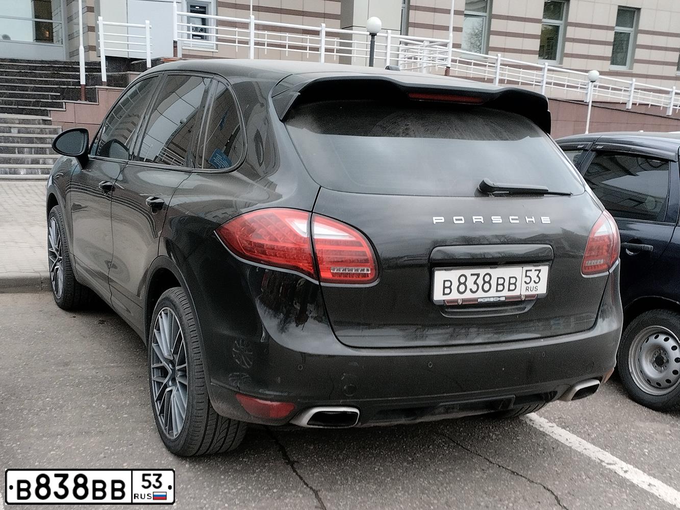Фото автомобиля BMW W SERIE 5, 2012 — госномер В838ВВ53. Цвет: ЧЕРНЫЙ