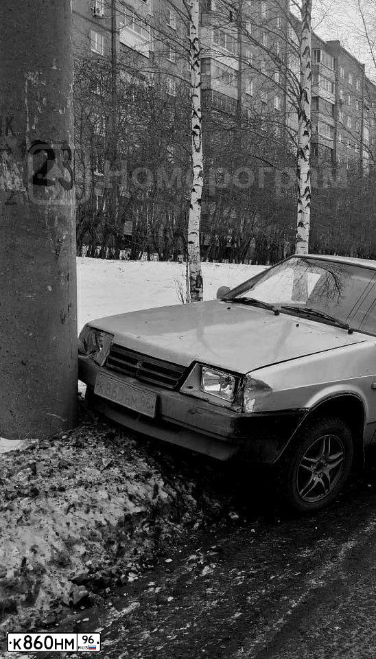 Фото автомобиля LADA 2109 SAMARA, 2004 — госномер К860НМ96. Цвет: СЕРЕБРИСТЫЙ