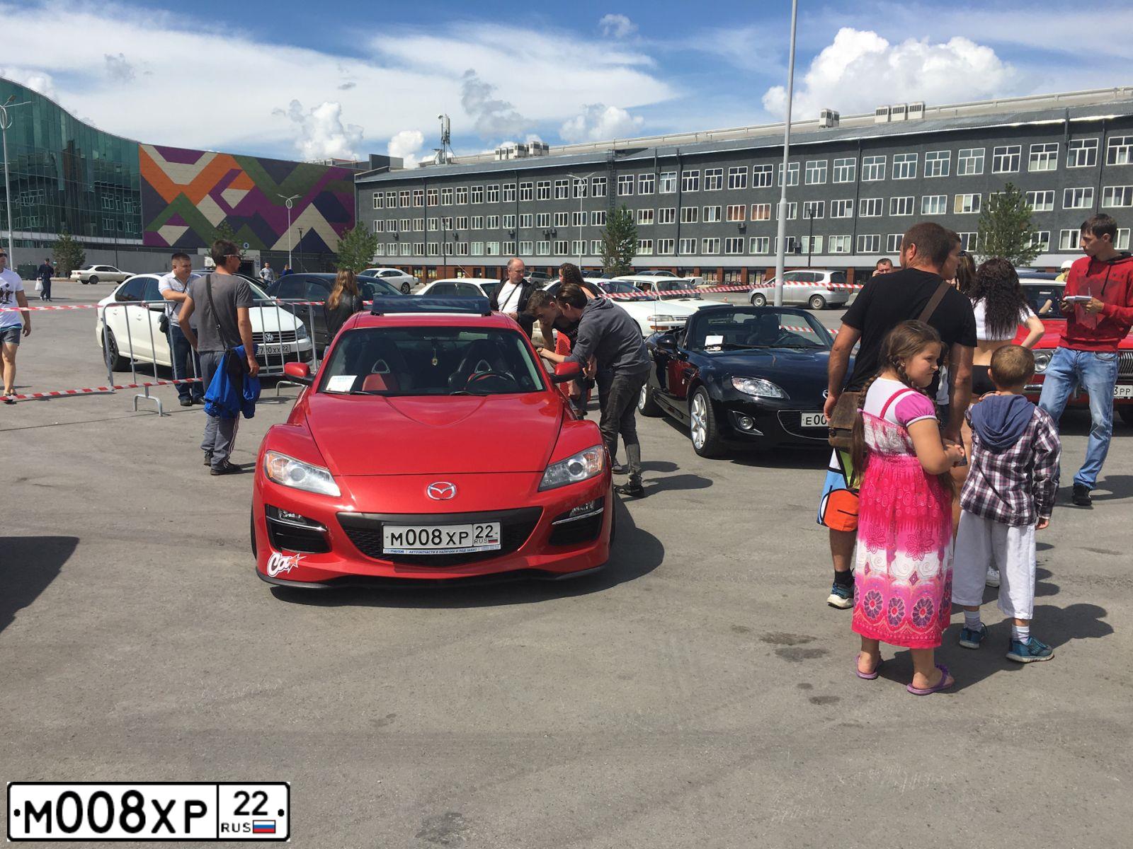 Фото автомобиля MAZDA RX-8, 2004 — госномер М008ХР22. Цвет: Красный