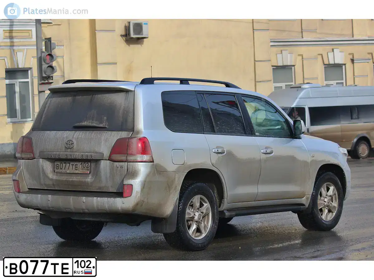 Фото автомобиля LEXUS LX, 2016 — госномер Т002АР250. Цвет: ЧЕРНЫЙ