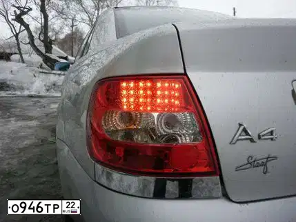 Фото автомобиля AUDI A4, 1999 — госномер О946ТР22. Цвет: Белый