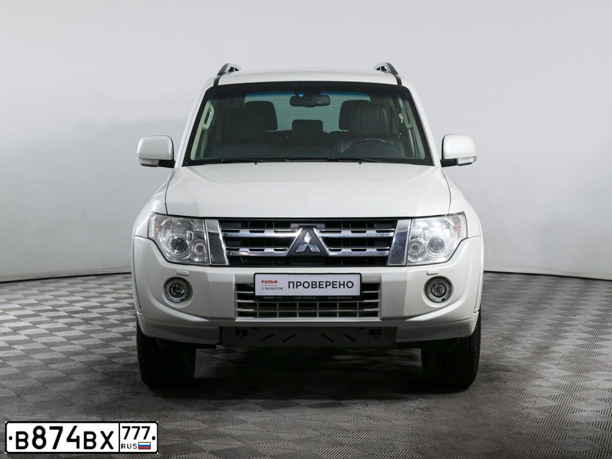 Фото автомобиля MITSUBISHI PAJERO, 2014 — госномер В874ВХ777. Цвет: БЕЛЫЙ