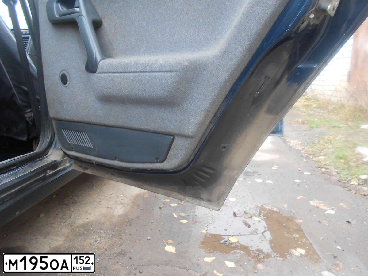 Фото автомобиля LADA 2112, 2006 — госномер У052ОМ152. Цвет: Темно-зеленый