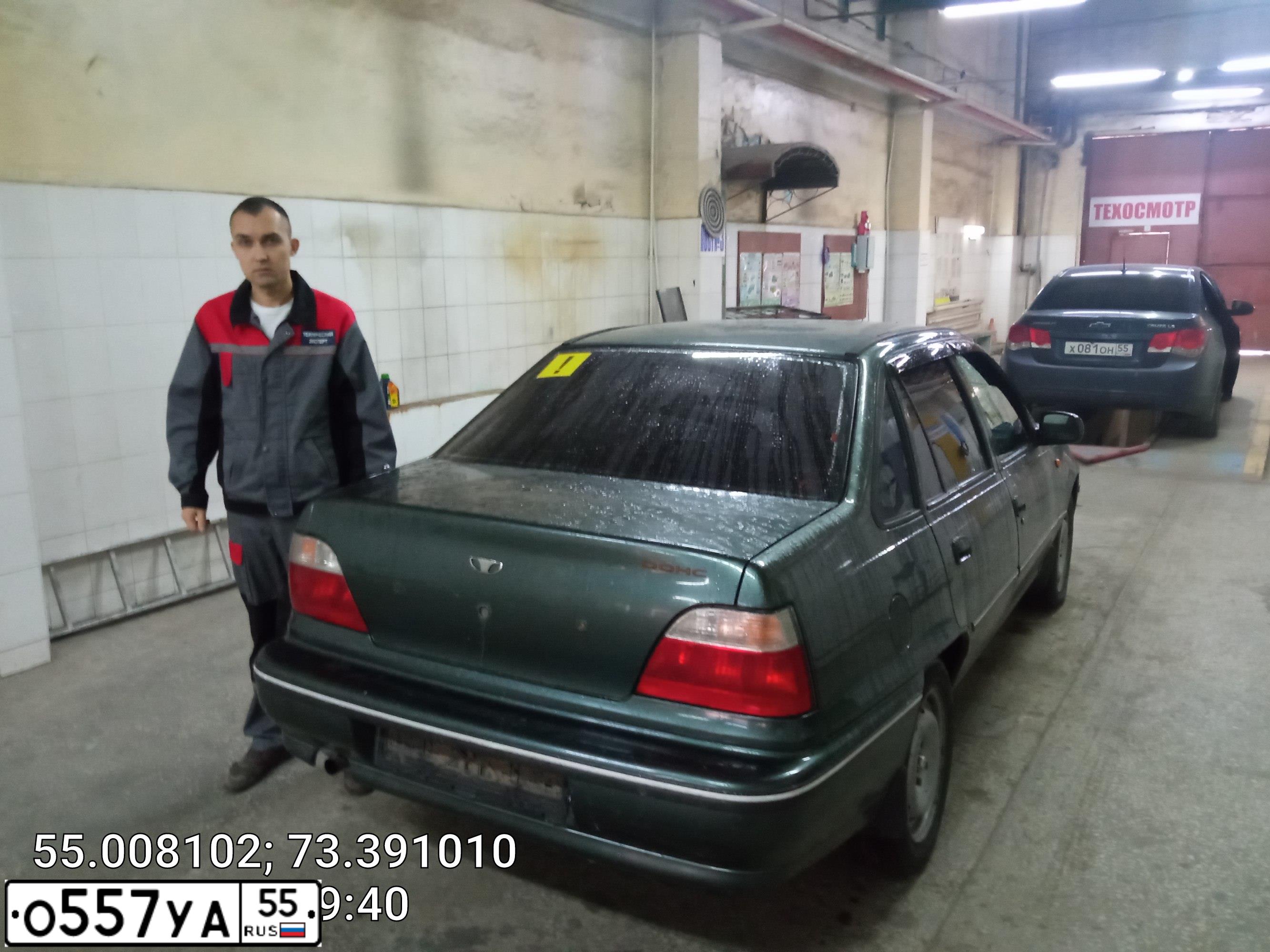 Фото автомобиля DAEWOO NEXIA, 2005 — госномер Х900УМ55. Цвет: СЕРО-ЗЕЛЕНЫЙ