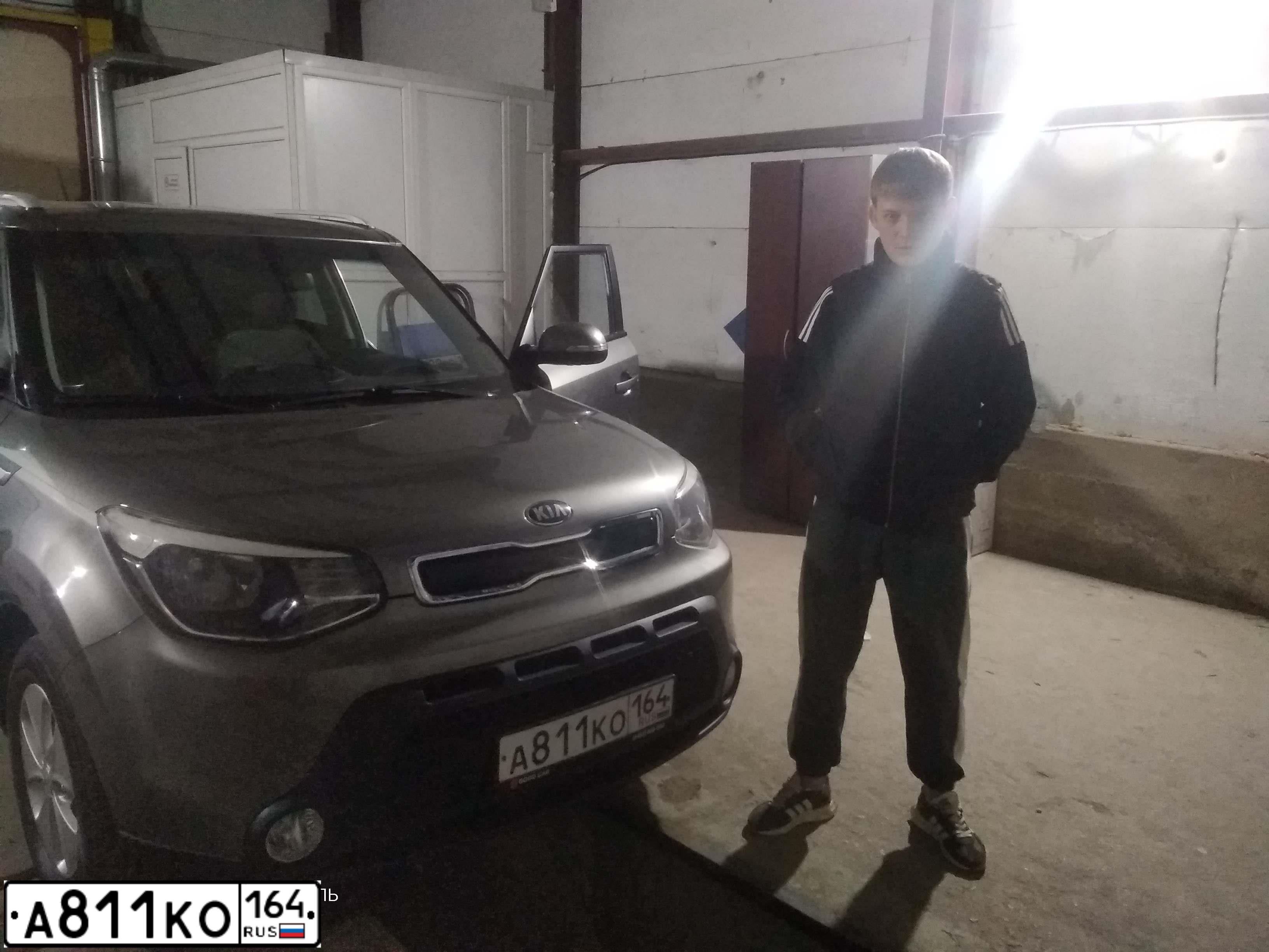 Фото автомобиля KIA SOUL, 2014 — госномер М459НК164. Цвет: ПЕРЛАМ.-СЕРЕБРИСТЫЙ