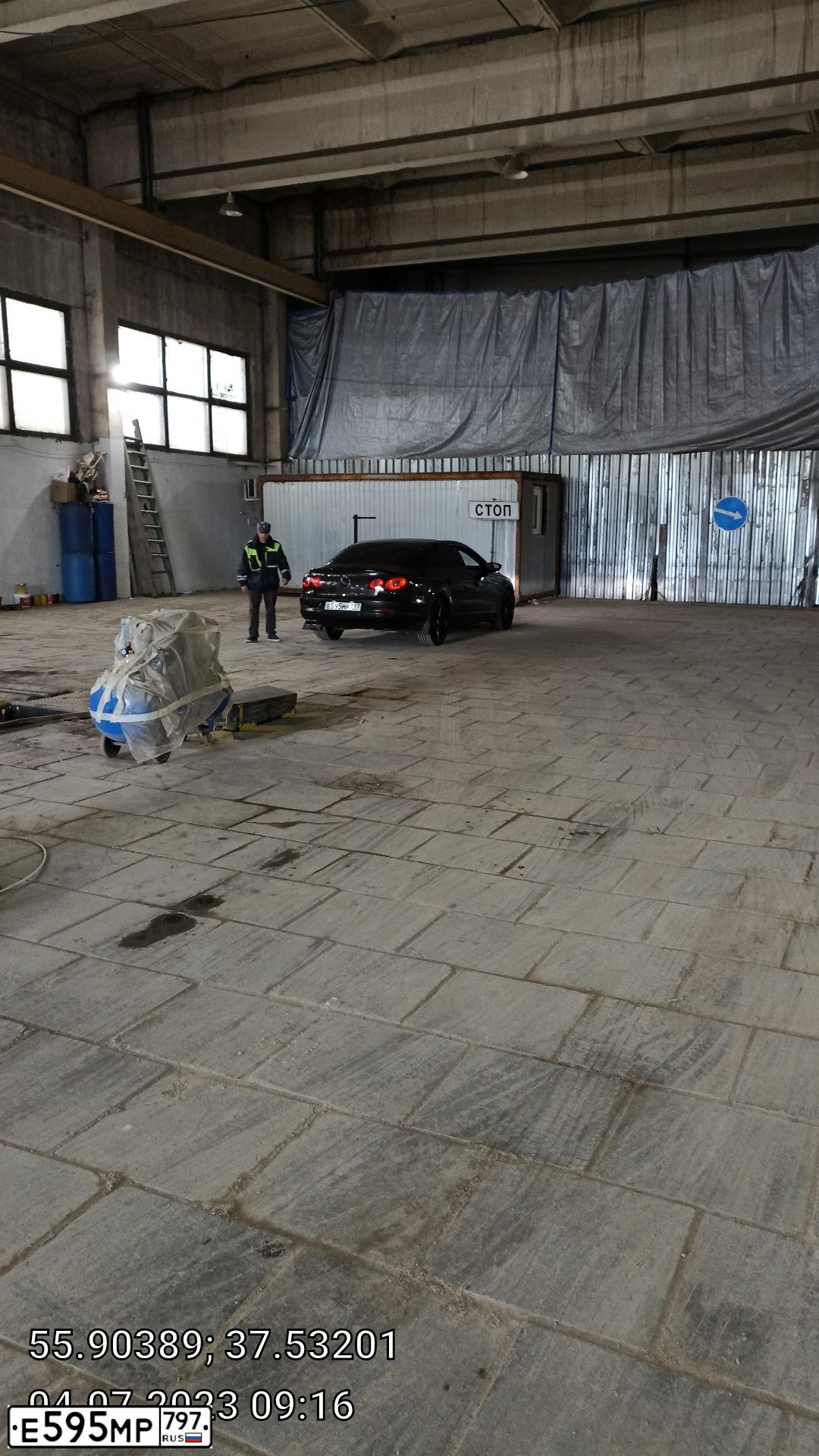 Фото автомобиля VOLKSWAGEN PASSAT, 2011 — госномер К111ХА178. Цвет: ЧЕРНО-СЕРЫЙ