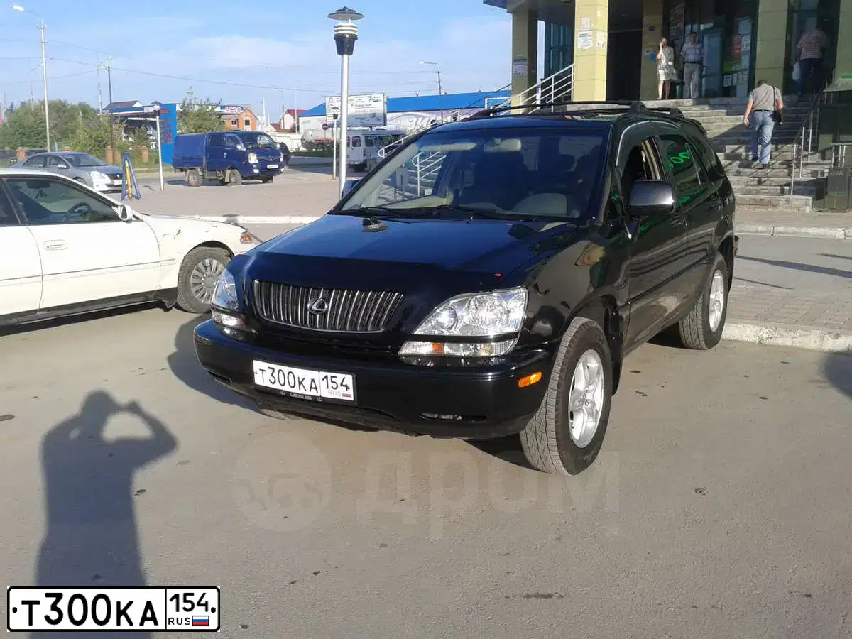 Фото автомобиля ЛЕКСУСRХ300, 2000 — госномер Т300КА154. Цвет: ЧЕРНЫЙ