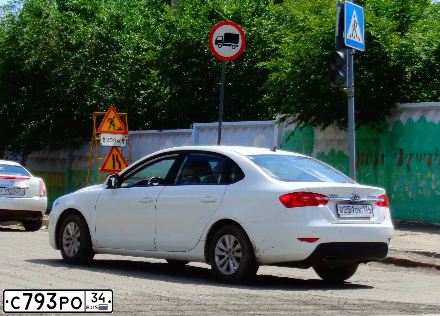 Фото автомобиля CADILLAC CTS, 2011 — госномер Е887ОХ126. Цвет: БЕЛЫЙ МЕТАЛЛИК