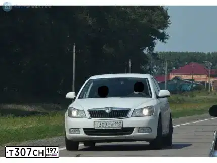 Фото автомобиля SKODA OCTAVIA, 2012 — госномер Х959ВТ18. Цвет: Белый