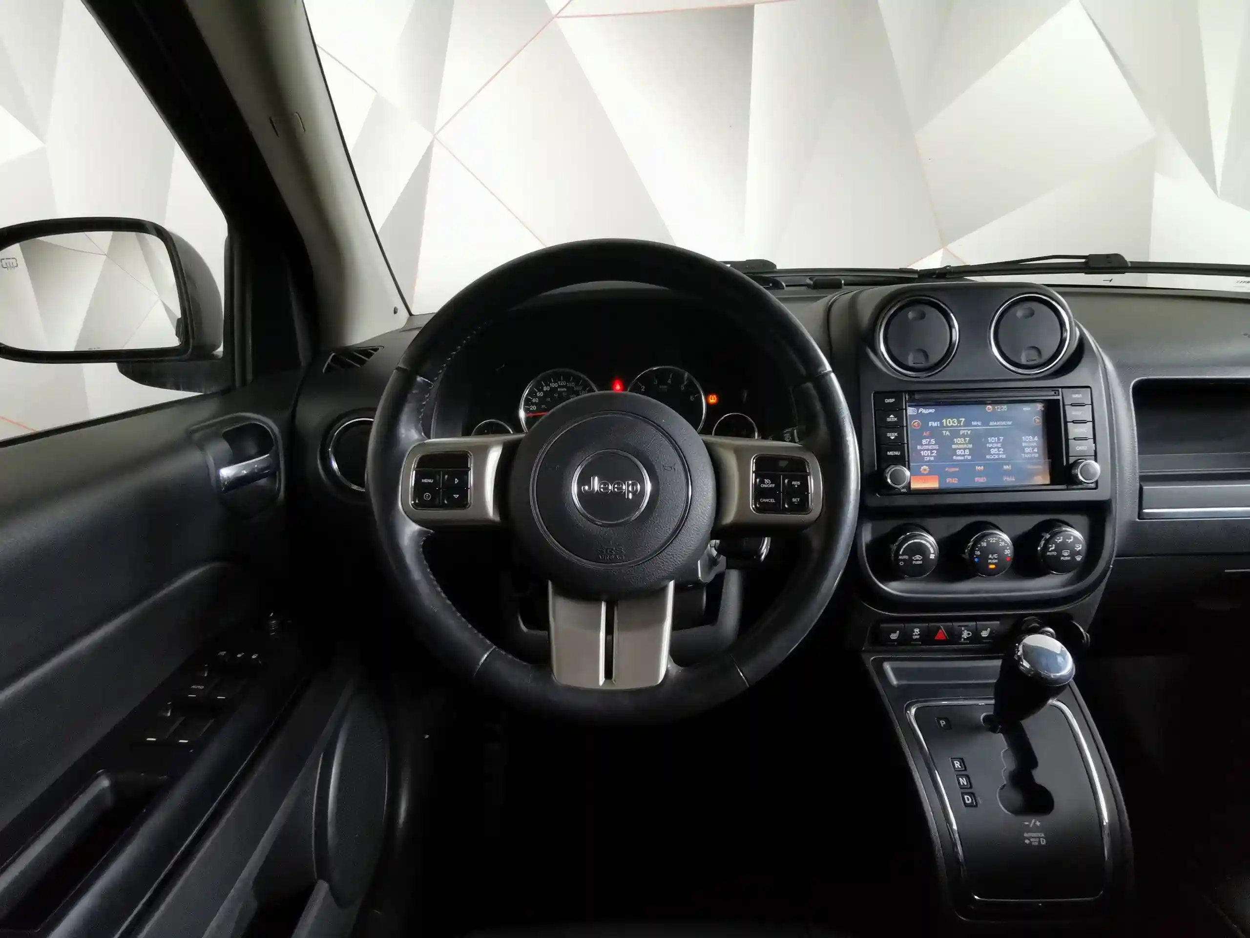 Фото автомобиля JEEP COMPASS, 2012 — госномер О641КН977
