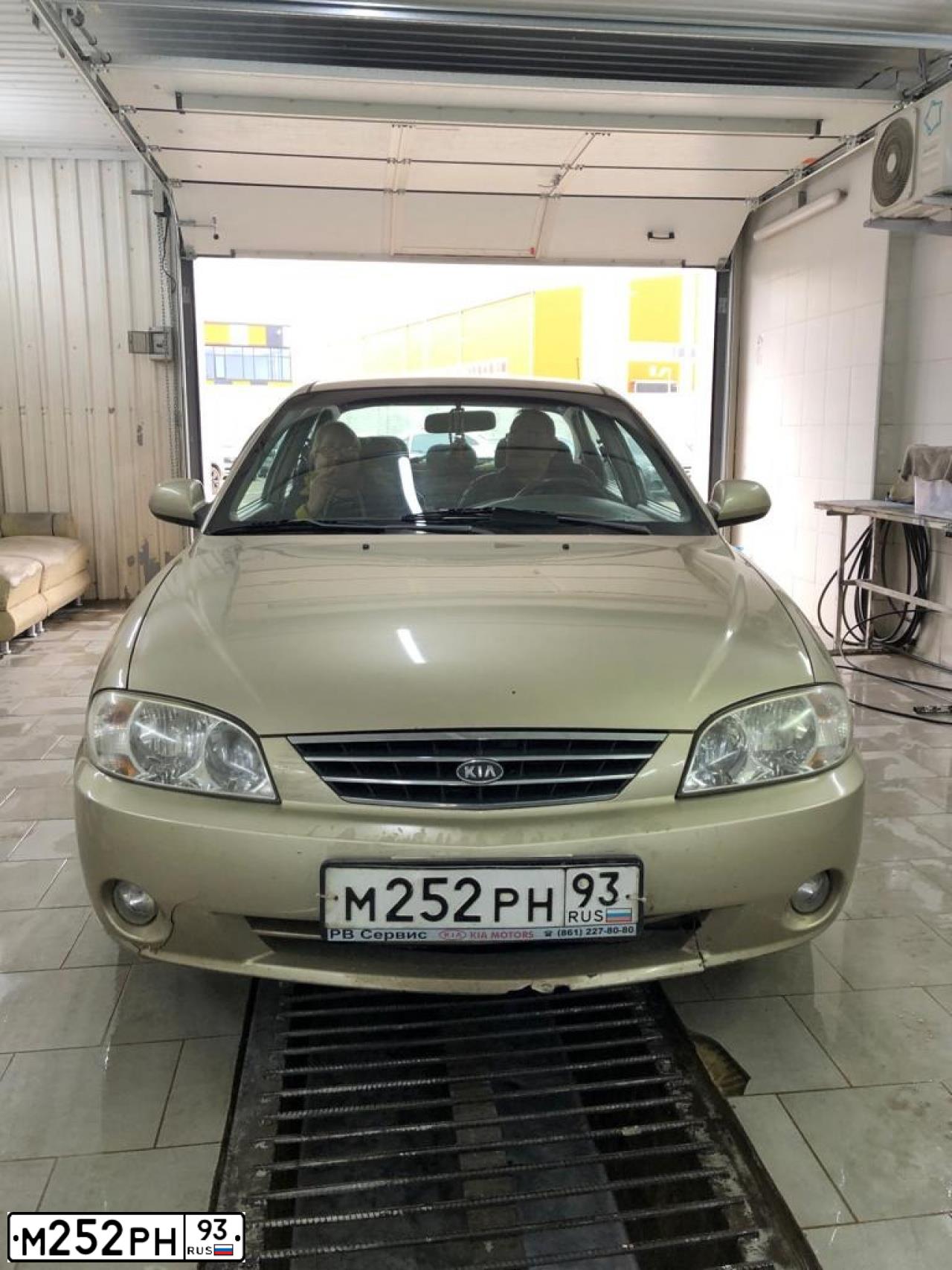 Фото автомобиля KIA SPECTRA, 2008 — госномер М252РН93. Цвет: ЗОЛОТИСТО-БЕЖЕВЫЙ