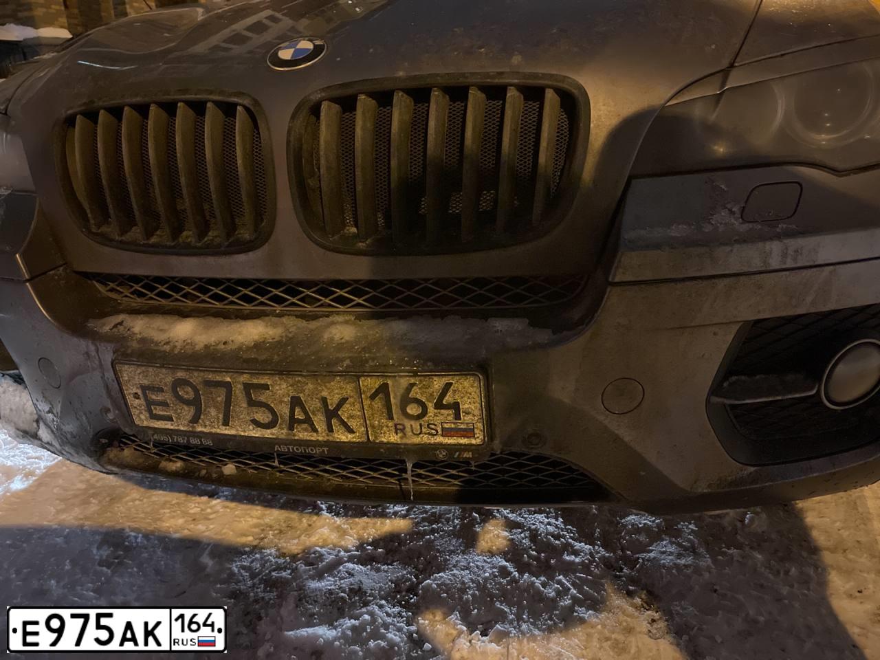 Фото автомобиля BMW X6, 2010 — госномер Е975АК164. Цвет: СЕРЫЙ ТЕМНЫЙ