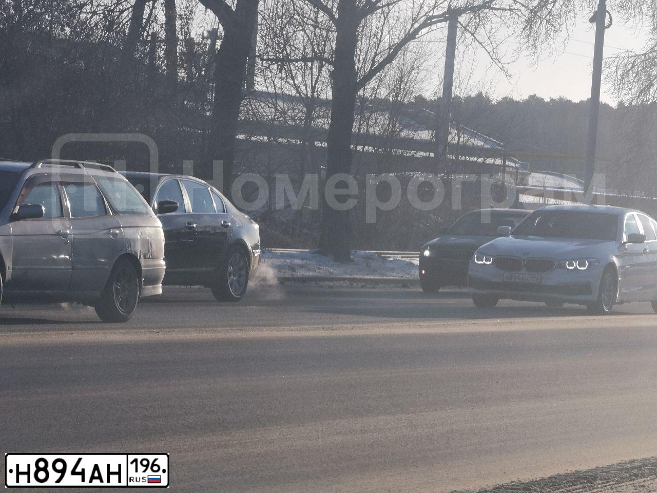 Фото автомобиля BMW SERIE 5, 2019 — госномер Н894АН196. Цвет: Белый