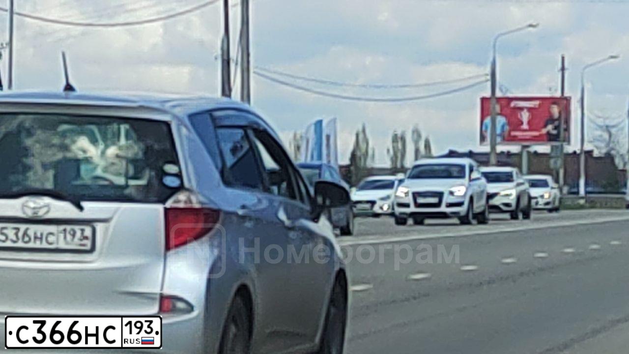 Фото автомобиля TOYOTA CAMRY, 2012 — госномер В671ЕУ761