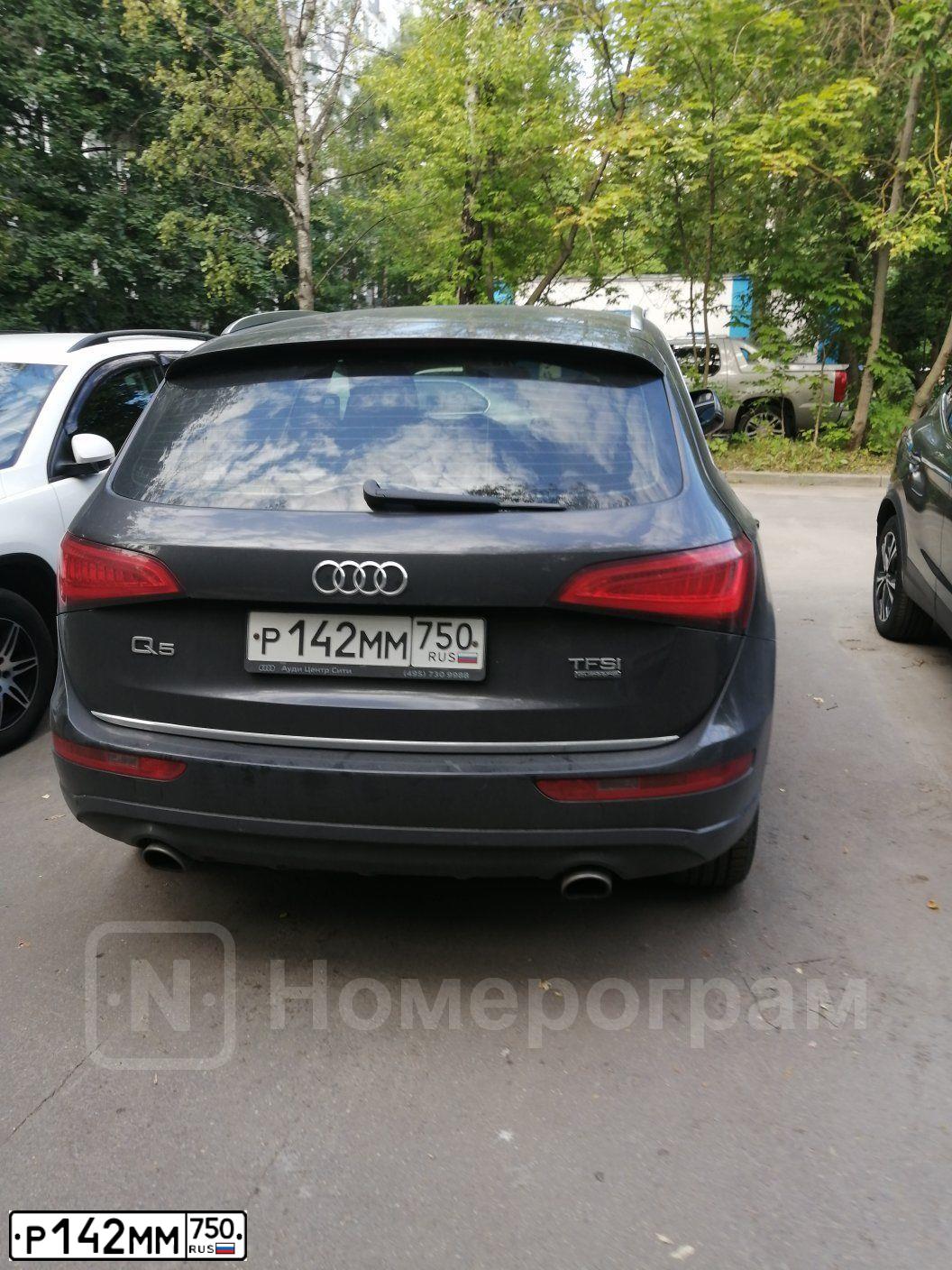 Фото автомобиля AUDI Q5, 2016 — госномер Р142ММ750. Цвет: ЧЕРНЫЙ