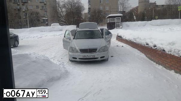 Фото автомобиля MERCEDES S-KLASSE, 1999 — госномер Н969СВ159. Цвет: СЕРЫЙ