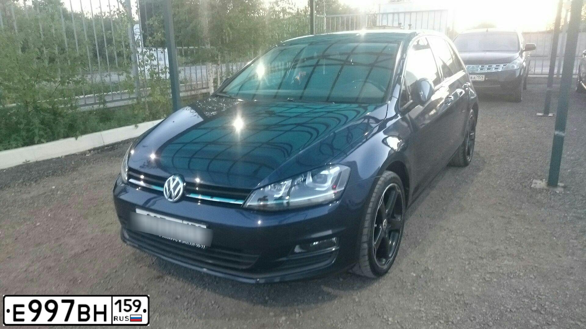 Фото автомобиля VOLKSWAGEN GOLF, 2013 — госномер Е997ВН159. Цвет: ТЕМНО- СИНИЙ