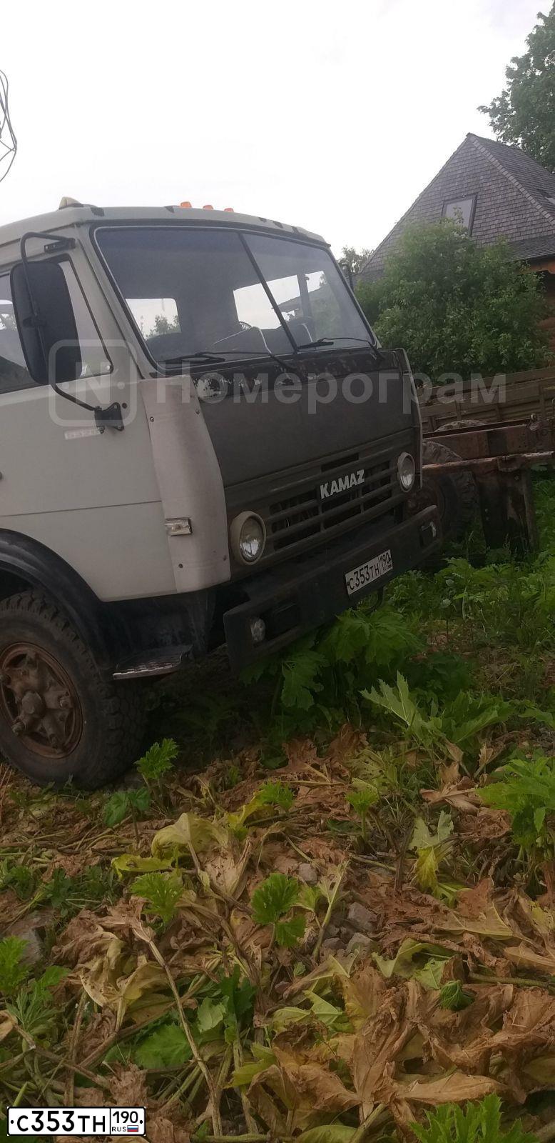 Фото автомобиля KAMAZ 5320 /6X4/, 1992 — госномер С353ТН190. Цвет: СЕРЫЙ