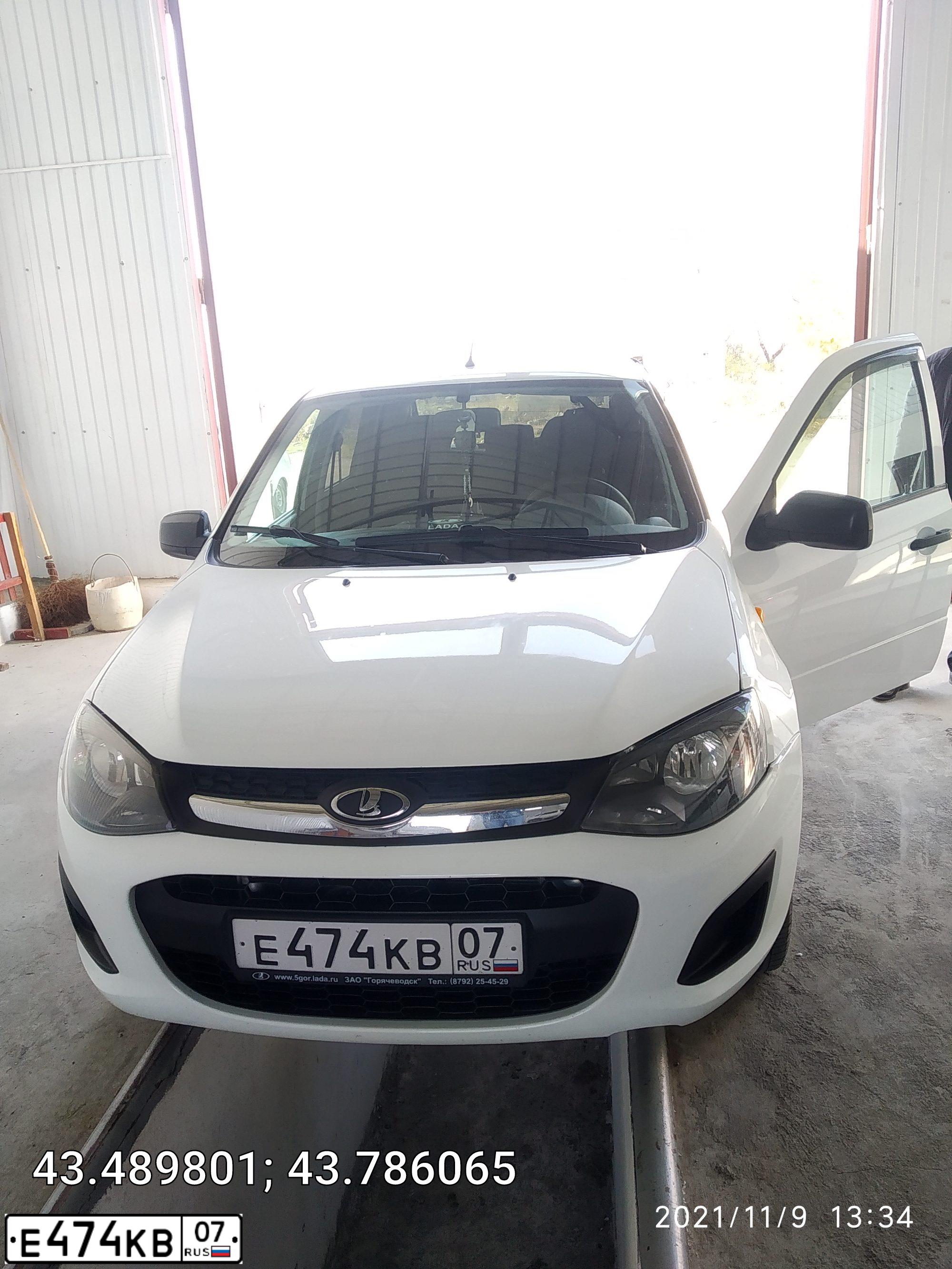 Фото автомобиля LADA 2192 KALINA, 2014 — госномер Н878ОА15. Цвет: Белый