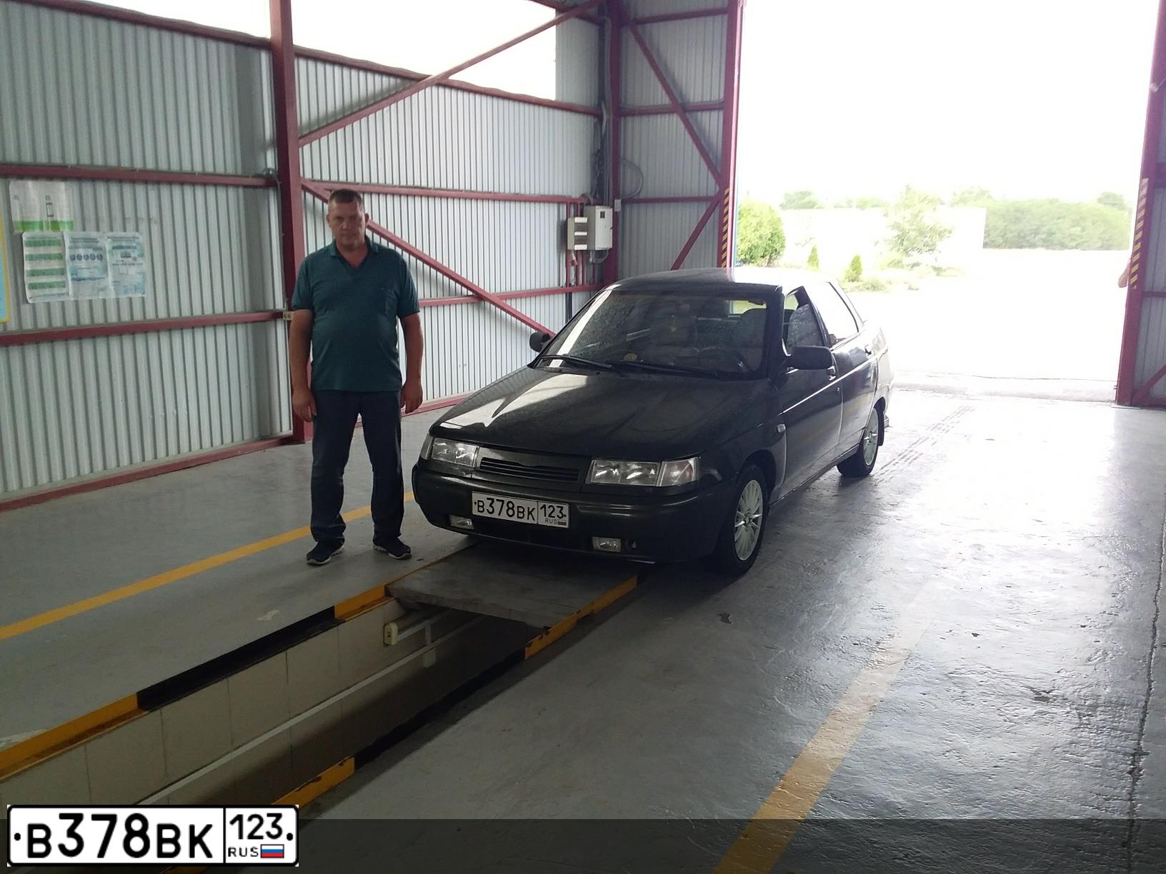 Фото автомобиля LADA 2110, 2006 — госномер В378ВК123. Цвет: ЗОЛОТИСТЫЙ ТЕМНО-ЗЕЛЕНЫЙ