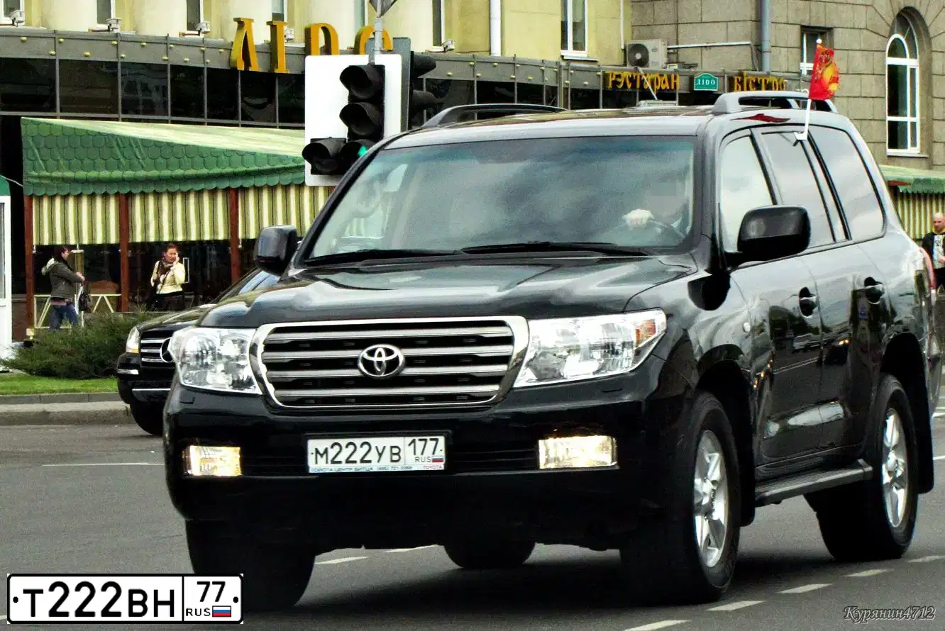 Фото автомобиля LADA 2104, 1994 — госномер Т222ВН77. Цвет: ВИШНЕВЫЙ