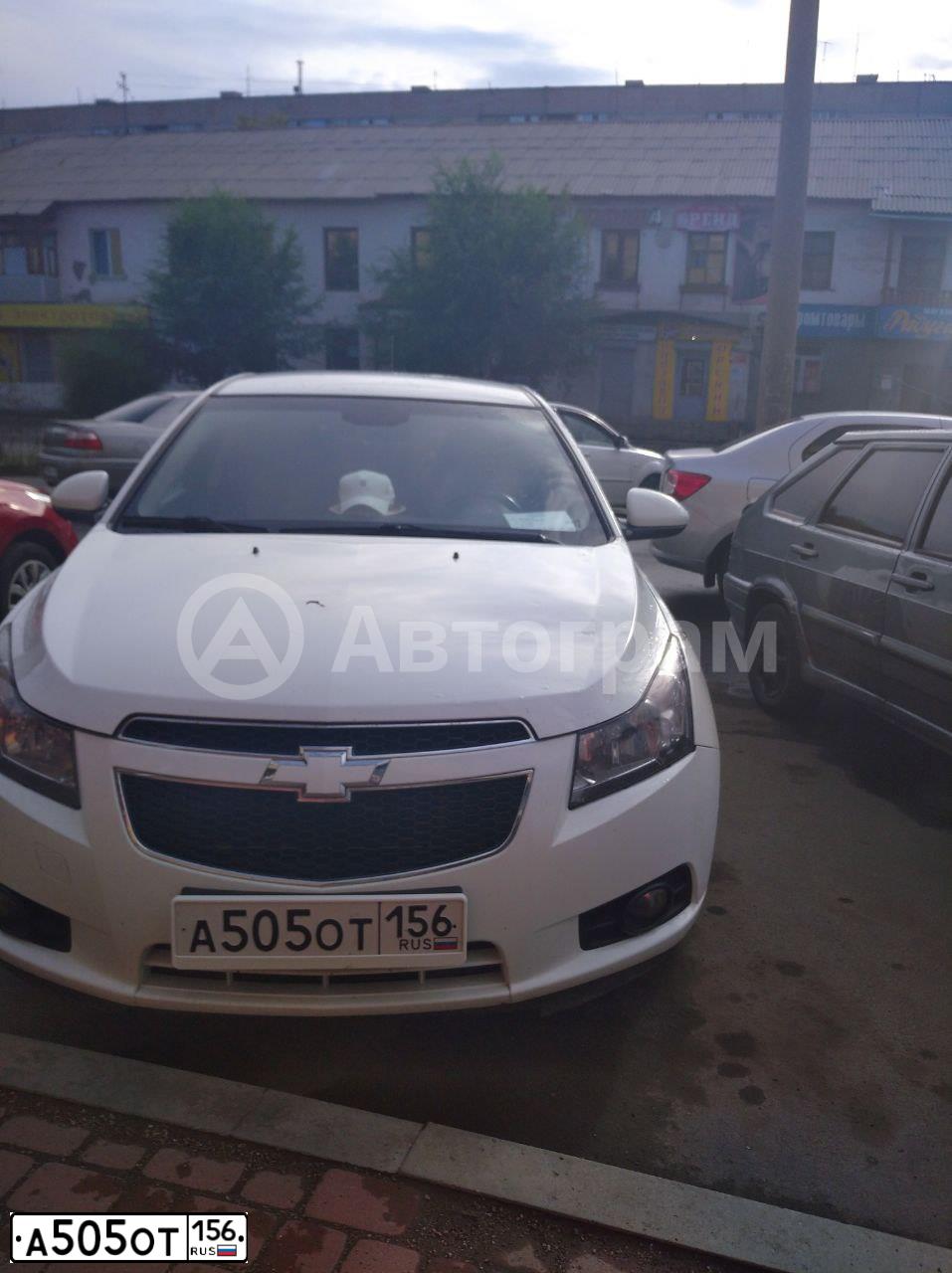 Фото автомобиля CHEVROLET CRUZE, 2012 — госномер А505ОТ156. Цвет: Белый