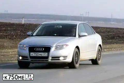 Фото автомобиля AUDI A4, 2006 — госномер У152МУ31. Цвет: Серебристый
