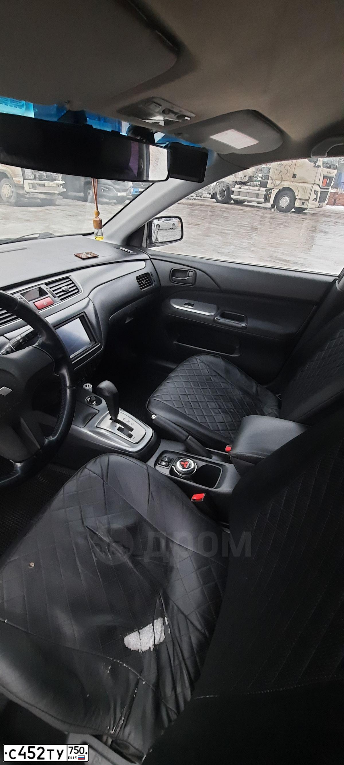 Фото автомобиля MITSUBISHI LANCER, 2008 — госномер С452ТУ750. Цвет: ЧЕРНЫЙ
