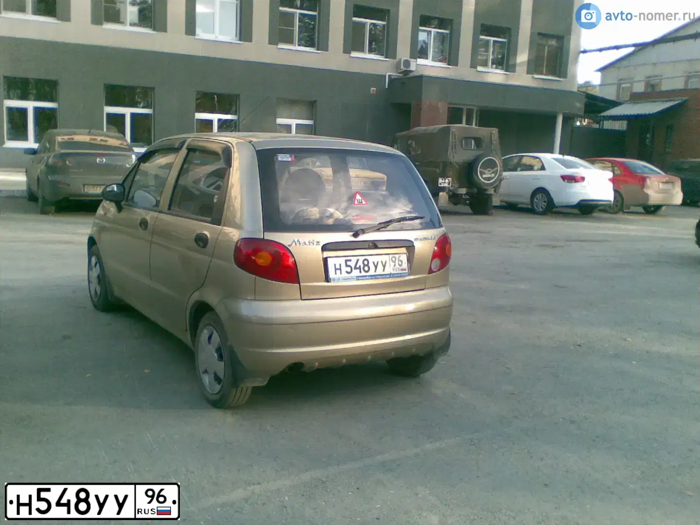 Фото автомобиля DAEWOO MATIZ, 2006 — госномер Н548УУ96. Цвет: БЕЖЕВЫЙ