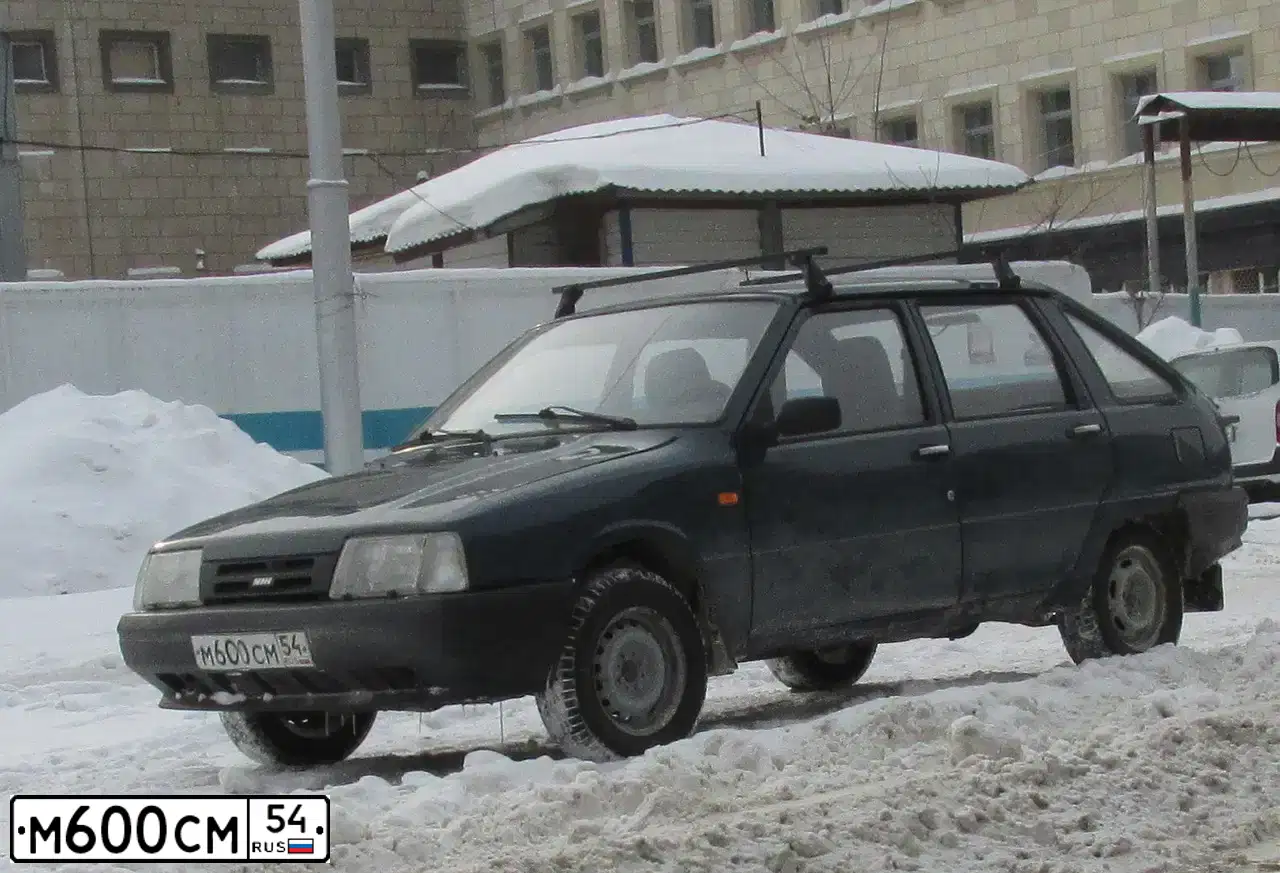 Фото автомобиля IZH 2126, 2001 — госномер Е361КН154. Цвет: ЗЕЛЕНАЯ МУРЕНА