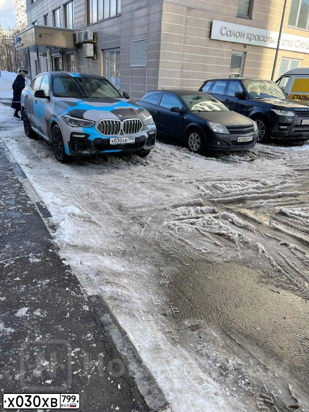 Фото автомобиля BMW X6, 2020 — госномер Х030ХВ799. Цвет: ЧЕРНЫЙ СЕРЫЙ