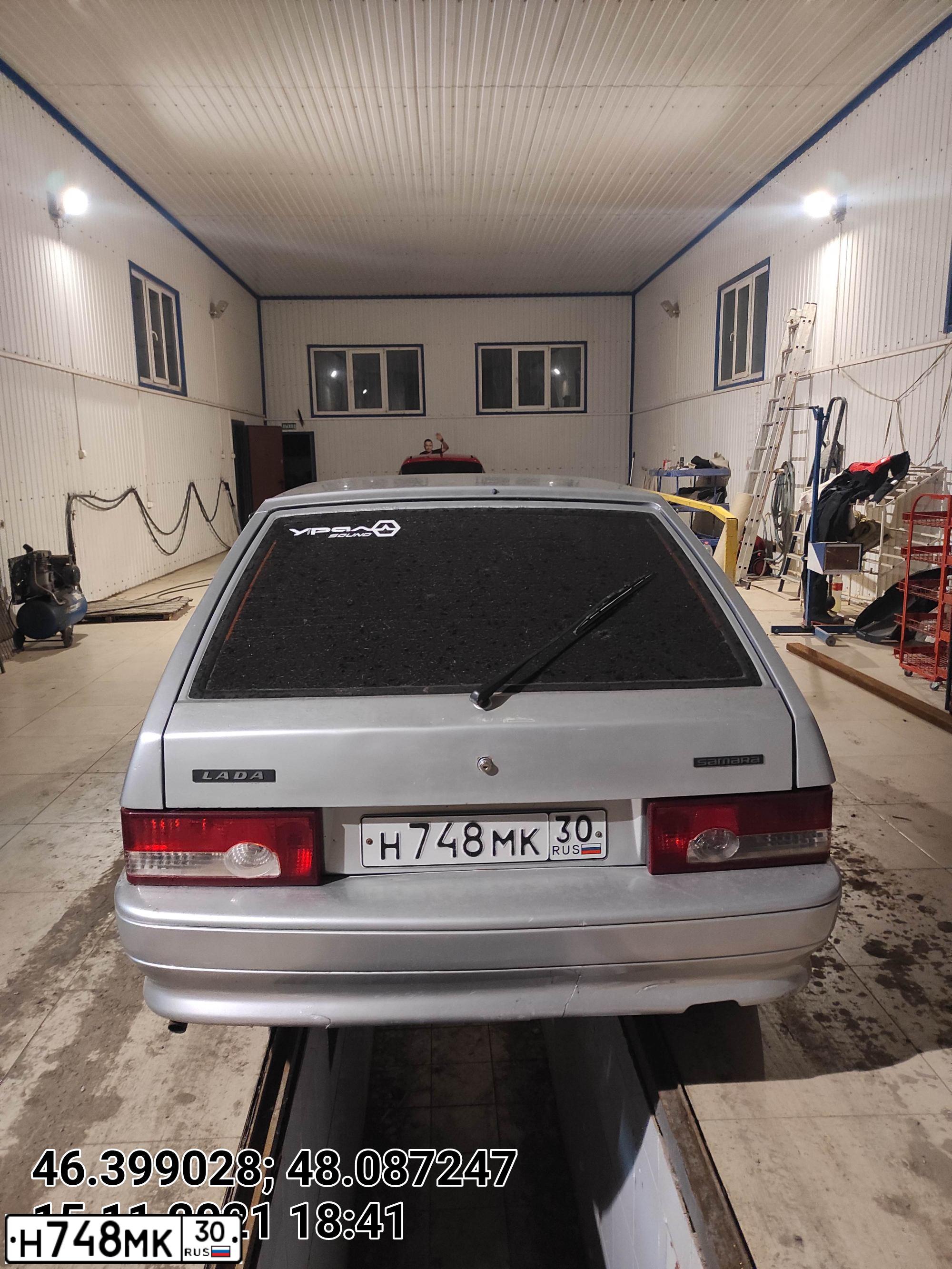 Фото автомобиля LADA 2114 SAMARA, 2008 — госномер С124РА36. Цвет: СЕРЕБРИСТЫЙ