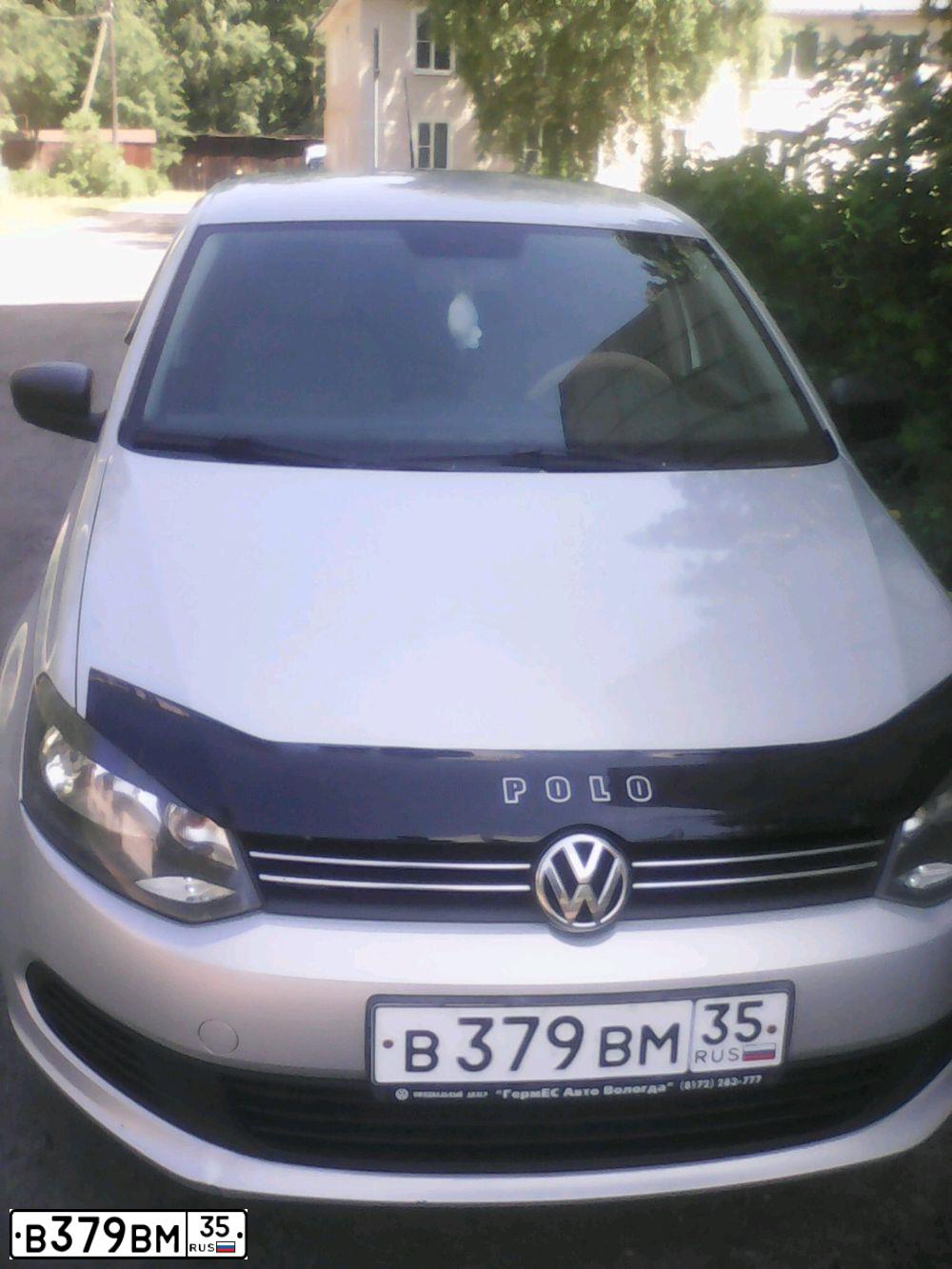 Фото автомобиля VOLKSWAGEN POLO, 2010 — госномер К395ЕХ76. Цвет: Серебристо-Желтый
