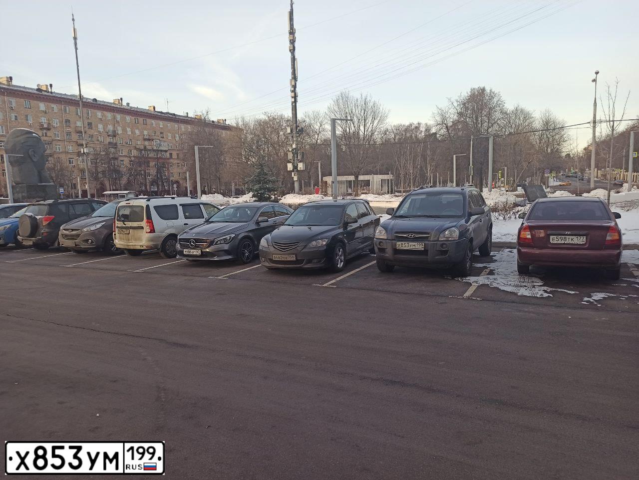 Фото автомобиля HYUNDAI TUCSON, 2008 — госномер У236ЕВ761. Цвет: синий