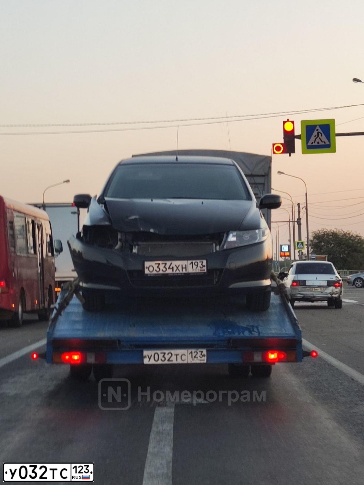 Фото автомобиля GAZ Z 3302 GAZEL, 2005 — госномер У032ТС123. Цвет: Белый