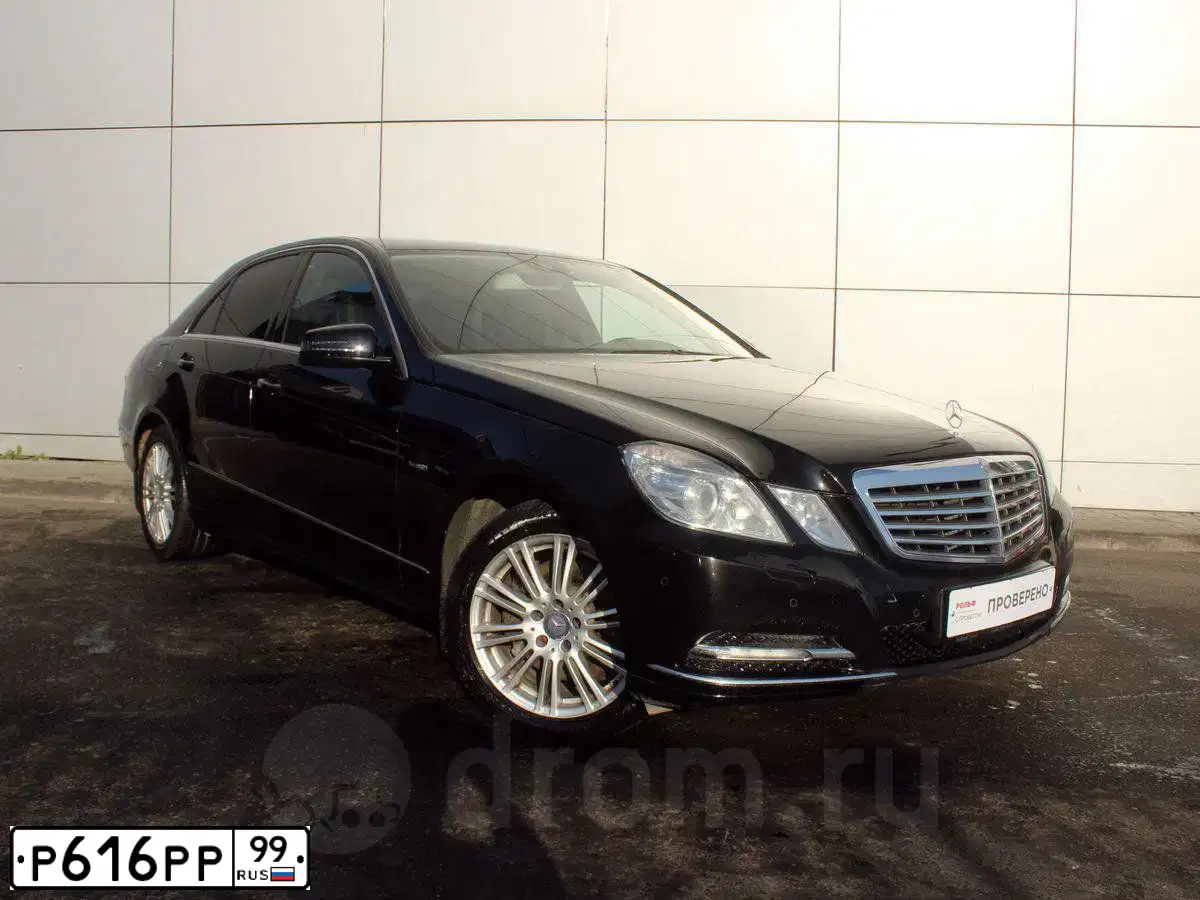 Фото автомобиля MERCEDES E-KLASSE, 2018 — госномер Р616РР99. Цвет: Белый